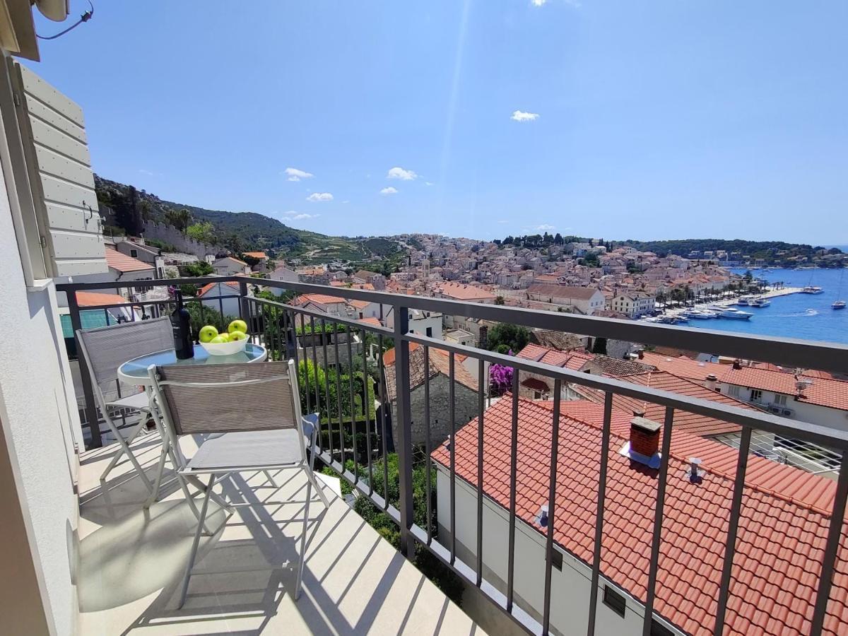 Brand New Apt W Balcony & Perfect Seaview At Center Hvar Town Exteriör bild