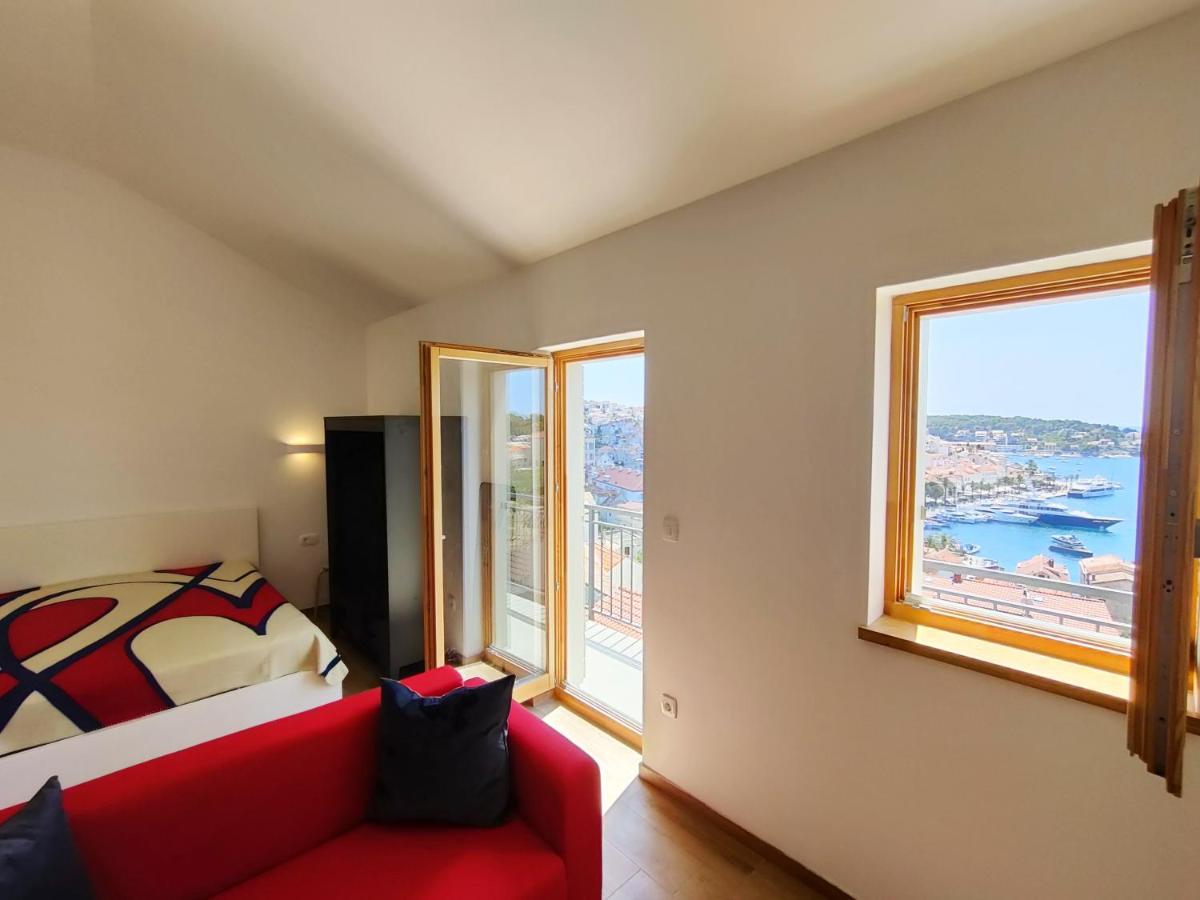 Brand New Apt W Balcony & Perfect Seaview At Center Hvar Town Exteriör bild