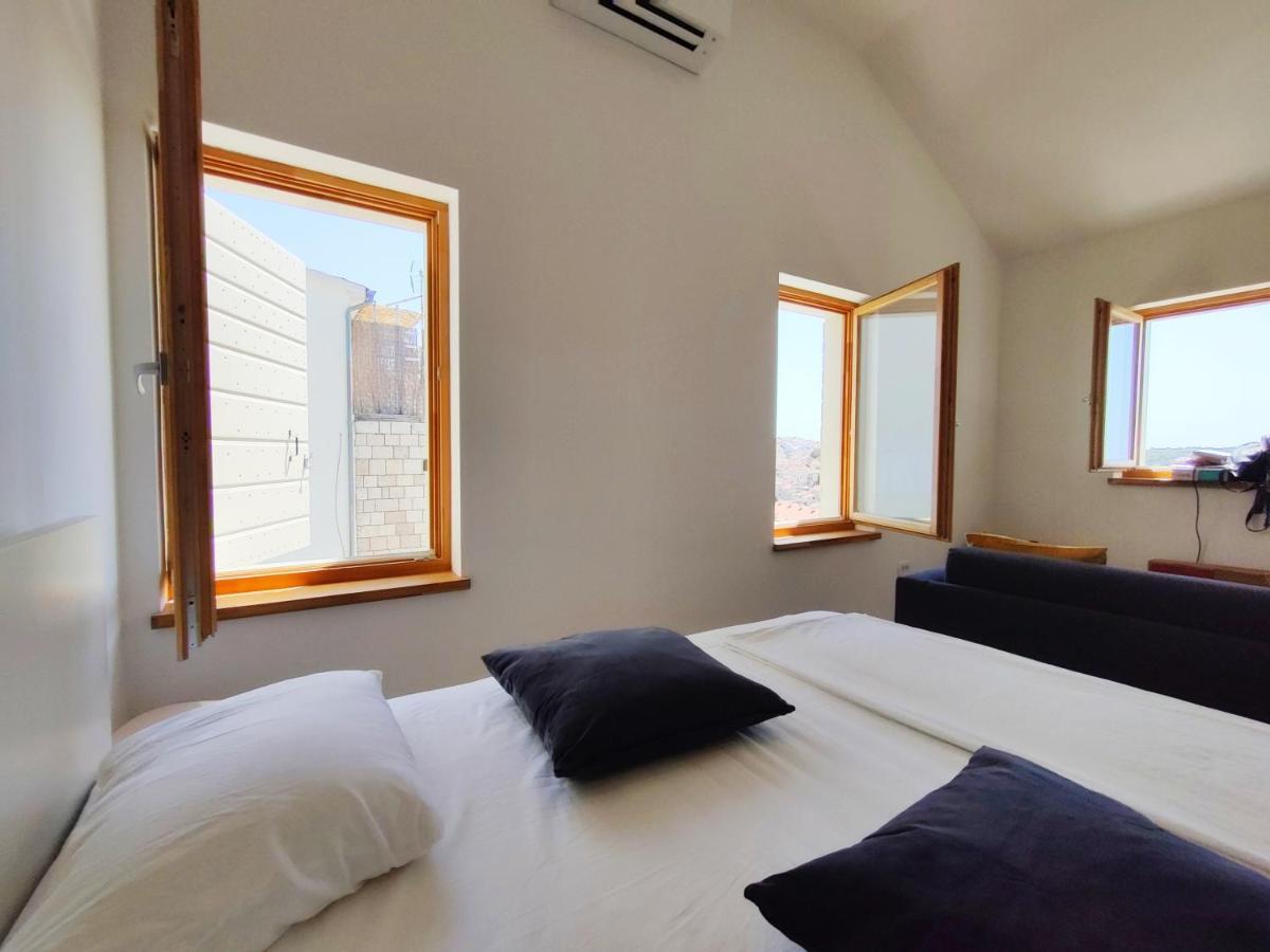 Brand New Apt W Balcony & Perfect Seaview At Center Hvar Town Exteriör bild