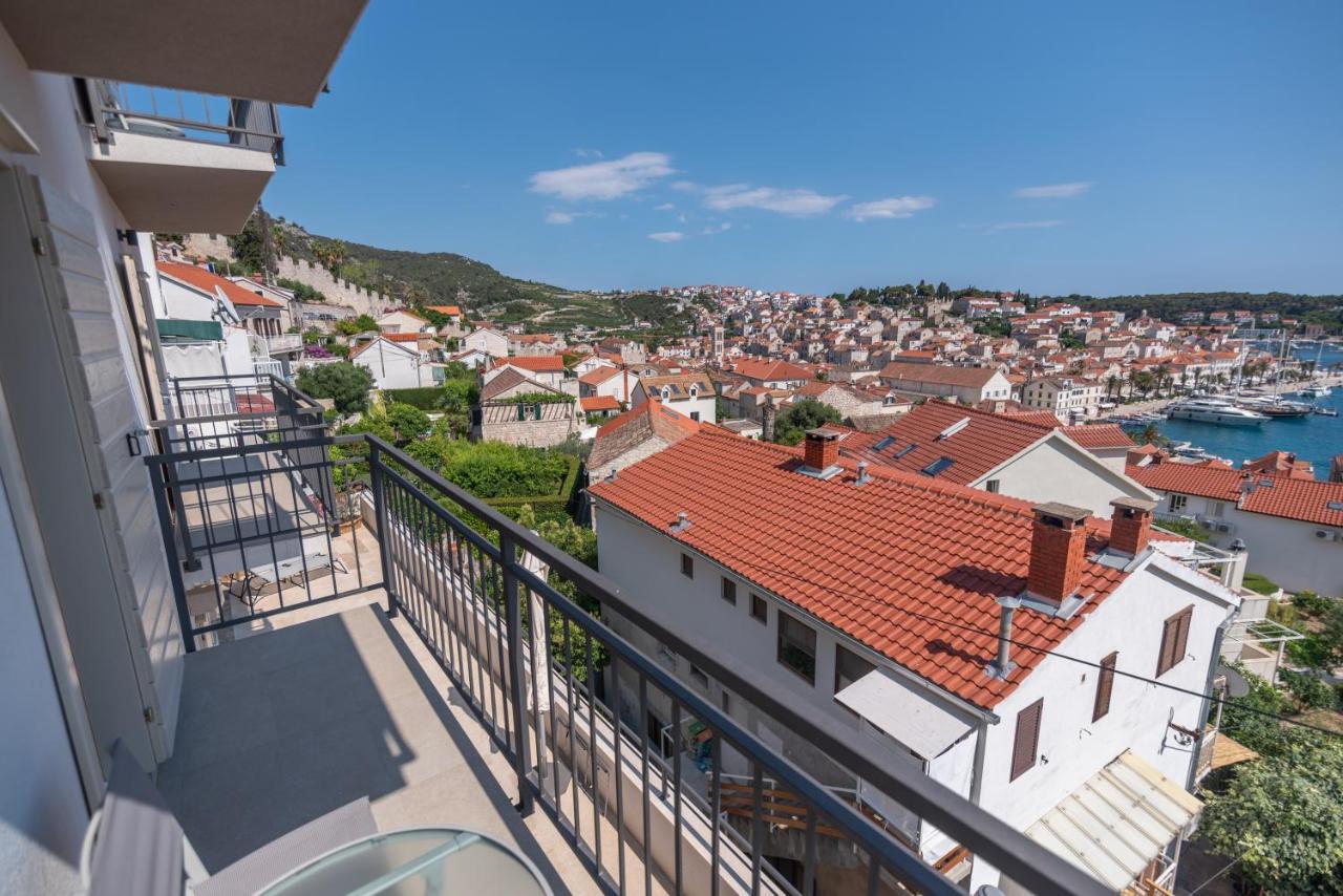 Brand New Apt W Balcony & Perfect Seaview At Center Hvar Town Exteriör bild