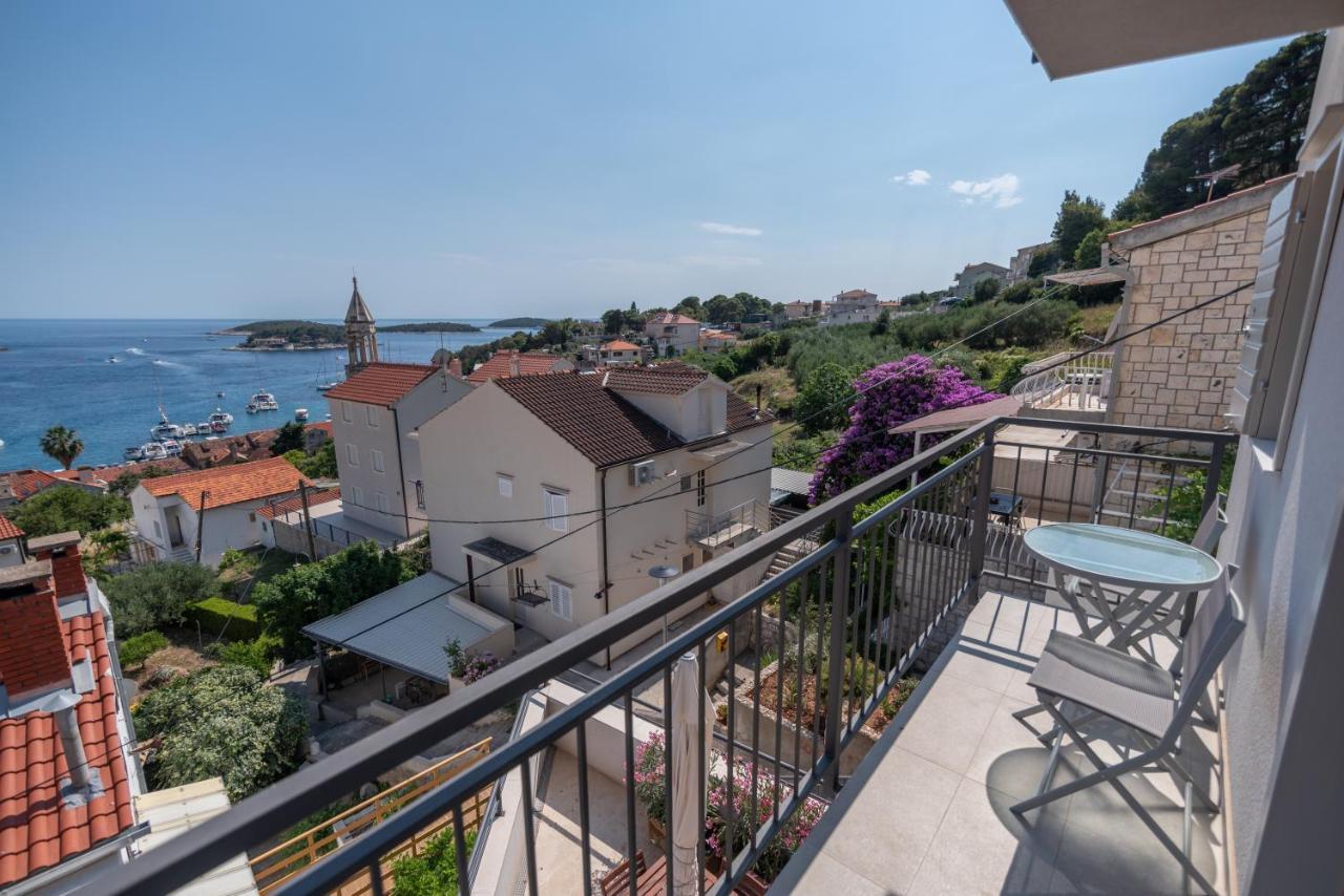 Brand New Apt W Balcony & Perfect Seaview At Center Hvar Town Exteriör bild