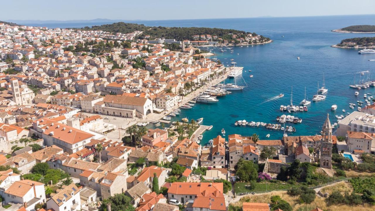Brand New Apt W Balcony & Perfect Seaview At Center Hvar Town Exteriör bild
