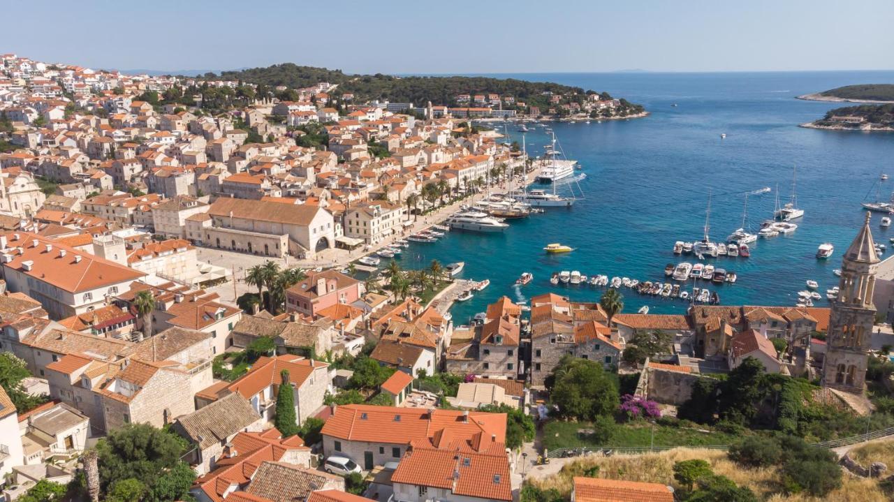Brand New Apt W Balcony & Perfect Seaview At Center Hvar Town Exteriör bild