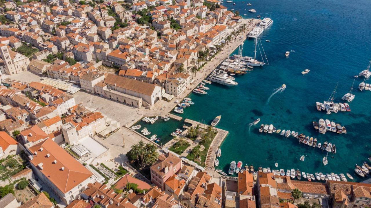 Brand New Apt W Balcony & Perfect Seaview At Center Hvar Town Exteriör bild