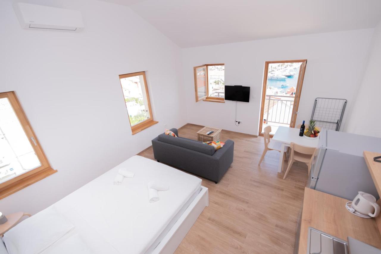 Brand New Apt W Balcony & Perfect Seaview At Center Hvar Town Exteriör bild