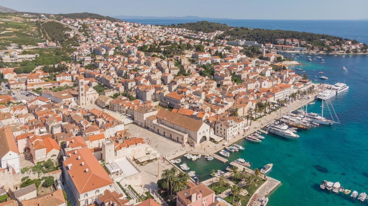 Brand New Apt W Balcony & Perfect Seaview At Center Hvar Town Exteriör bild